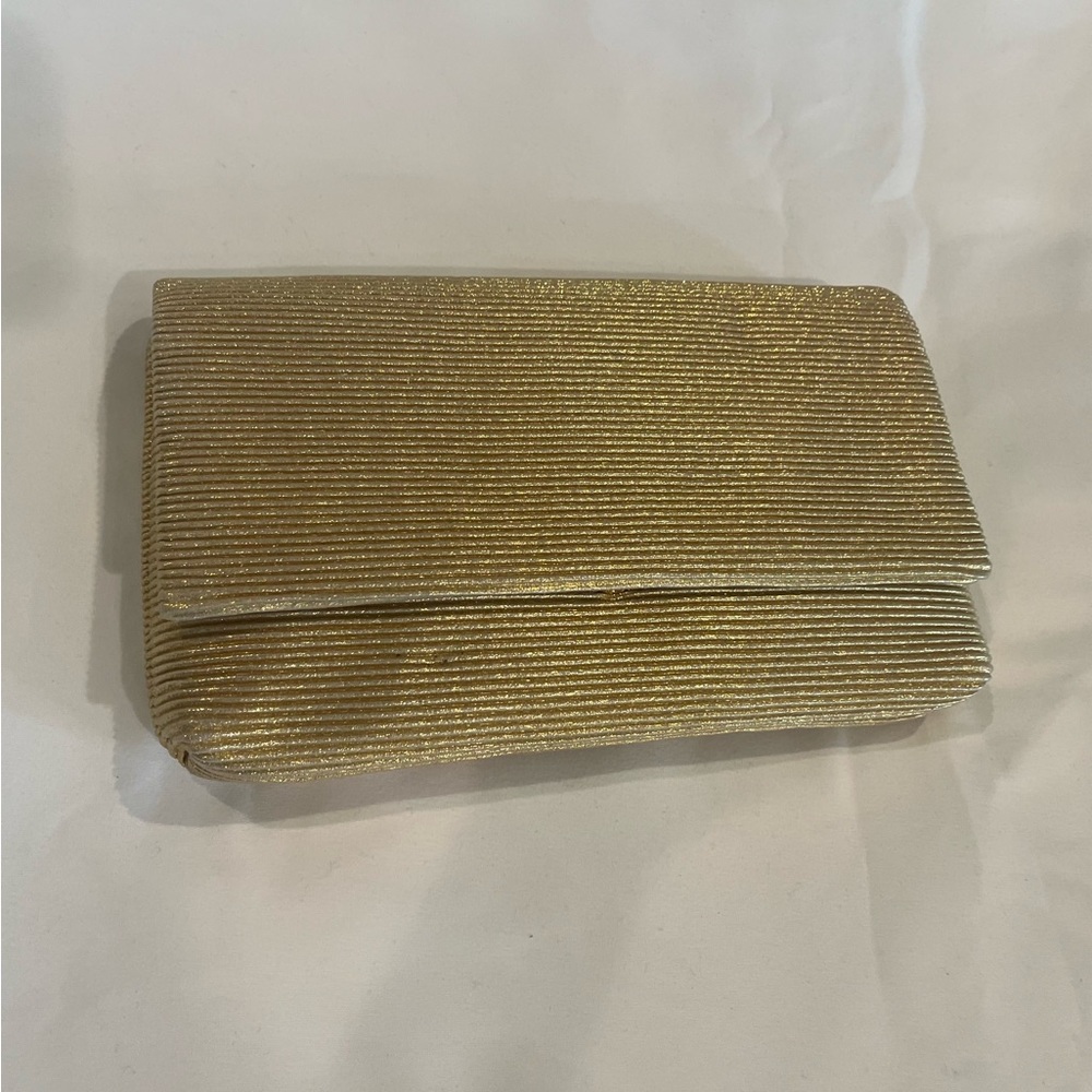 Adriana Papell NWT Gold Sigourney Clutch with Chain.